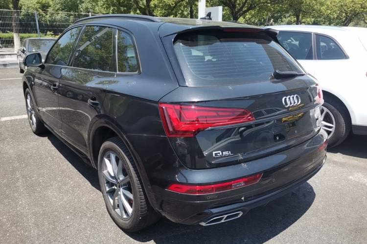 Used Audi Q5L 2024 45 TFSI Luxury Dynamic Model Rear Left 45 Deg