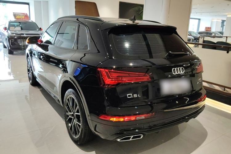 Used Audi Q5L 2024 45 TFSI Luxury Dynamic Model Rear Left 45 Deg