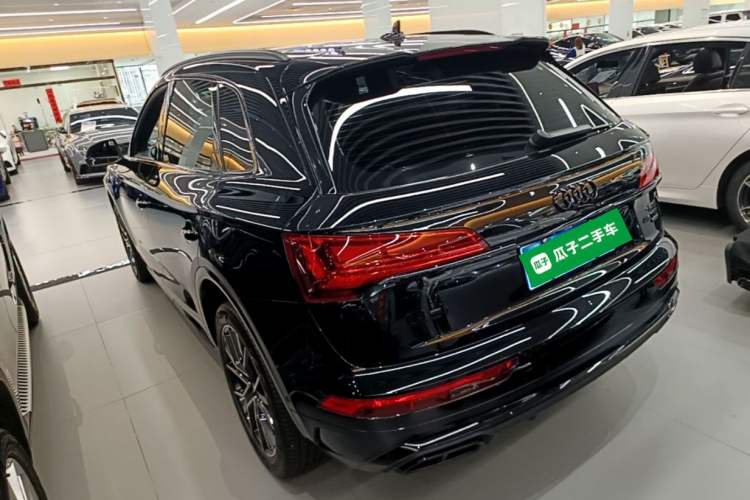 Used Audi Q5L 2024 45 TFSI Luxury Dynamic Model Rear Left 45 Deg