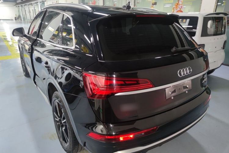 Used Audi Q5L 2024 40 TFSI Fashion Dynamic Model Rear Left 45 Deg