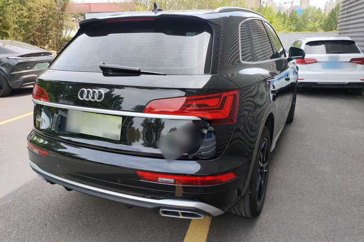 Used Audi Q5L 2024 40 TFSI Fashion Dynamic Model Rear Right 45 Deg