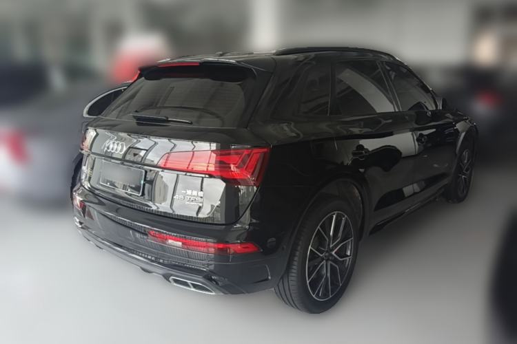 Used Audi Q5L 2024 45 TFSI Luxury Dynamic Model Rear Right 45 Deg