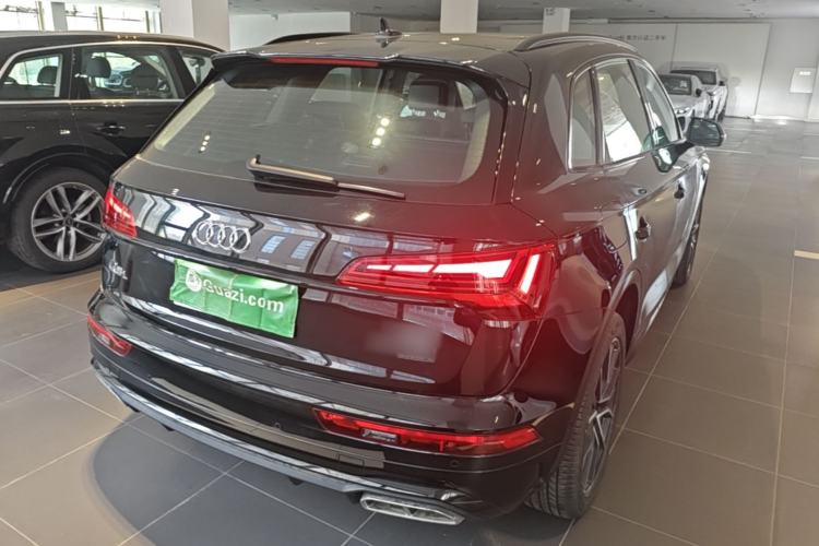 Used Audi Q5L 2024 45 TFSI Luxury Dynamic Model Rear Right 45 Deg