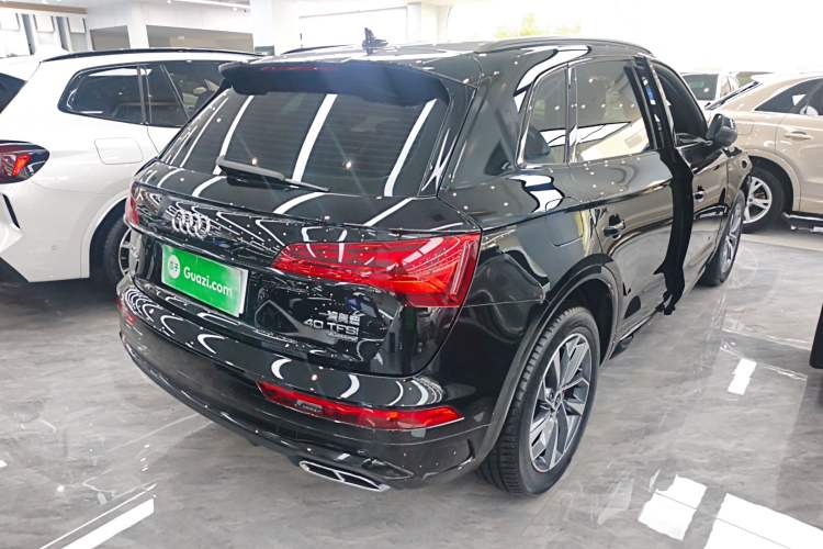 Used Audi Q5L 2024 40 TFSI Luxury Dynamic Edition Rear Right 45 Deg