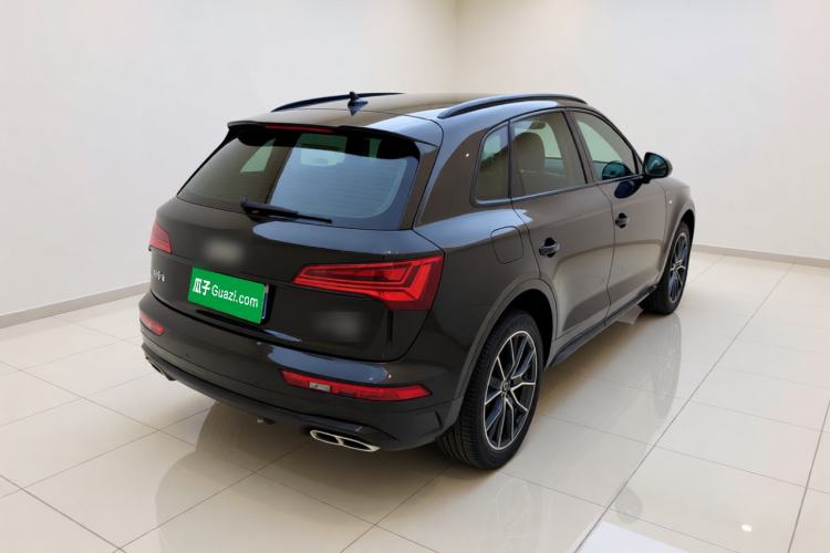 Used Audi Q5L 2024 45 TFSI Luxury Dynamic Model Rear Right 45 Deg