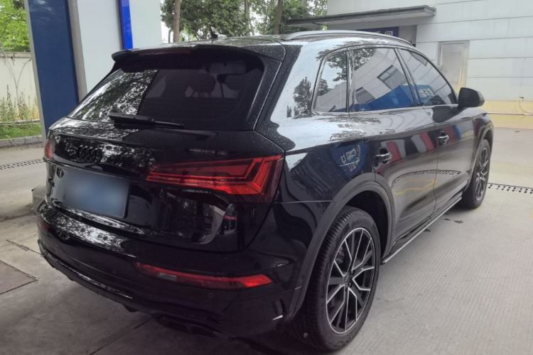 Used Audi Q5L 2024 45 TFSI Luxury Dynamic Model Rear Right 45 Deg