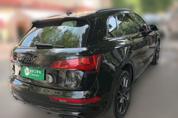 Used Audi Q5L 2024 45 TFSI Luxury Dynamic Model Rear Right 45 Deg