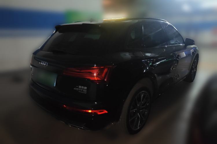 Used Audi Q5L 2024 45 TFSI Luxury Dynamic Model Rear Right 45 Deg