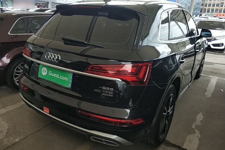 Used Audi Q5L 2024 40 TFSI Fashion Dynamic Model Rear Right 45 Deg