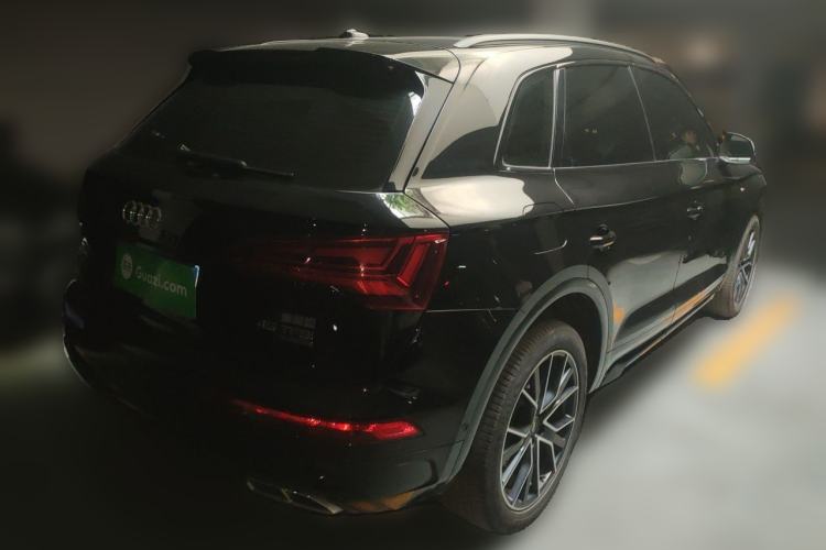 Used Audi Q5L 2024 45 TFSI Luxury Dynamic Model Rear Right 45 Deg