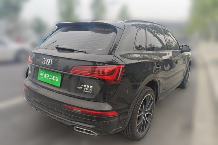 Used Audi Q5L 2024 45 TFSI Luxury Dynamic Model Rear Right 45 Deg