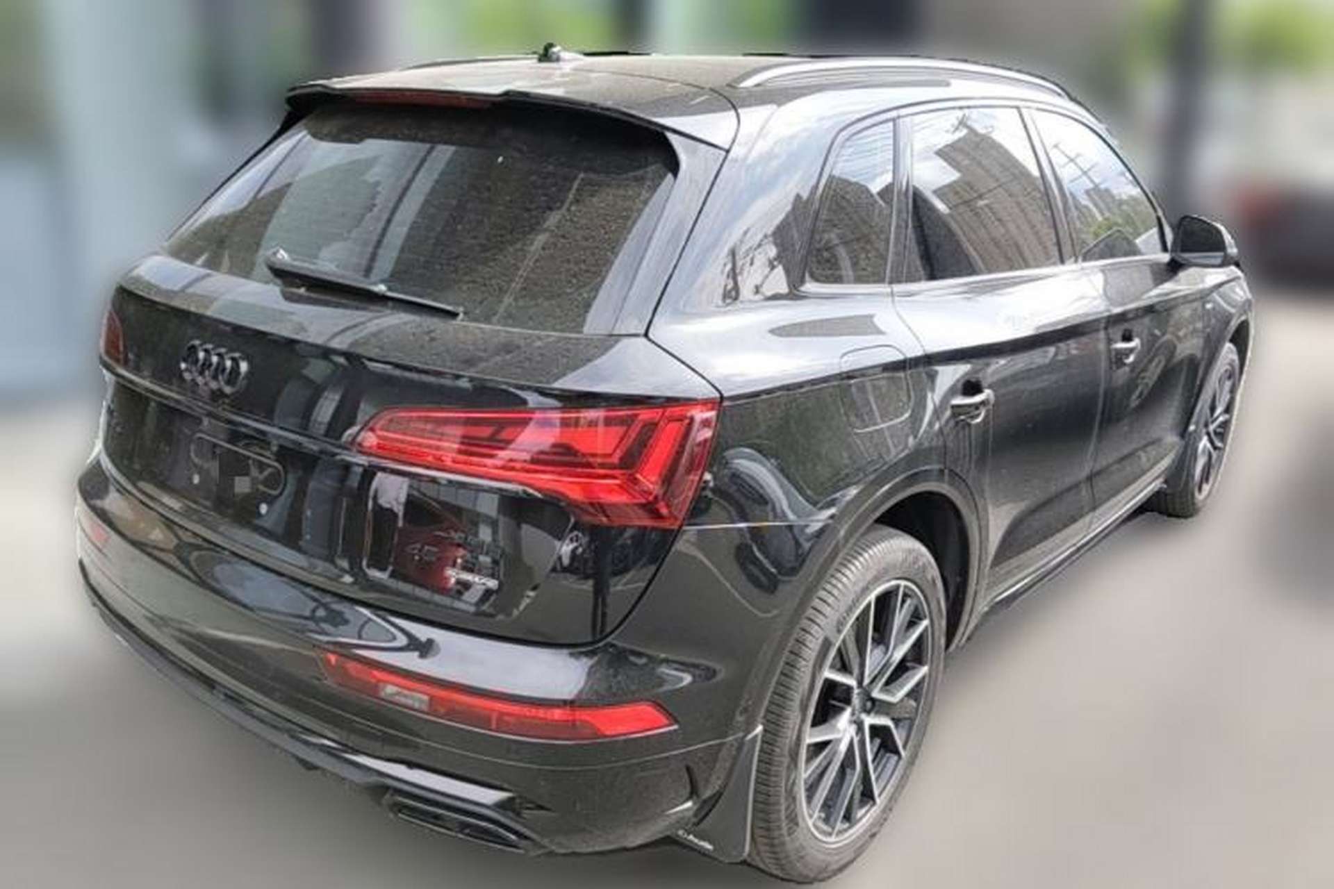 Used Audi Q5L 2024 45 TFSI Luxury Dynamic Model Rear Right 45 Deg