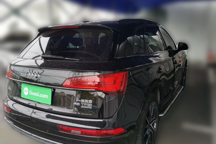 Used Audi Q5L 2024 45 TFSI Luxury Dynamic Model Rear Right 45 Deg