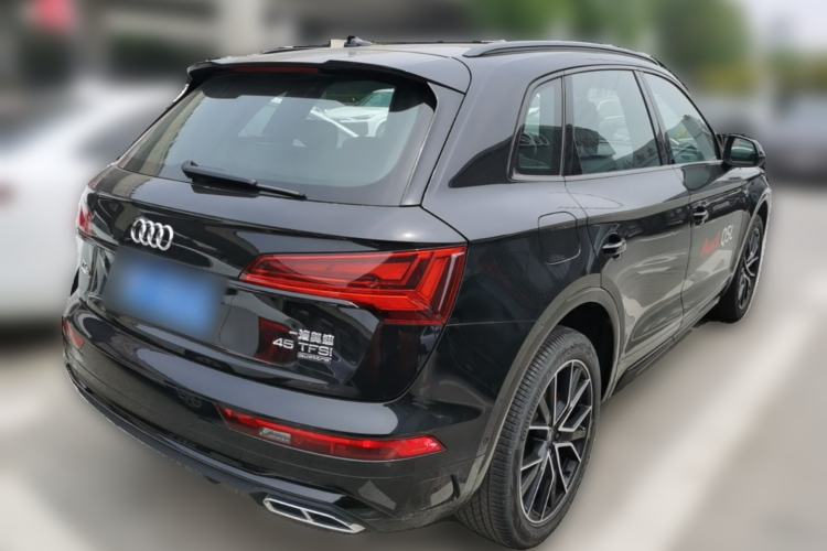 Used Audi Q5L 2024 45 TFSI Luxury Dynamic Model Rear Right 45 Deg