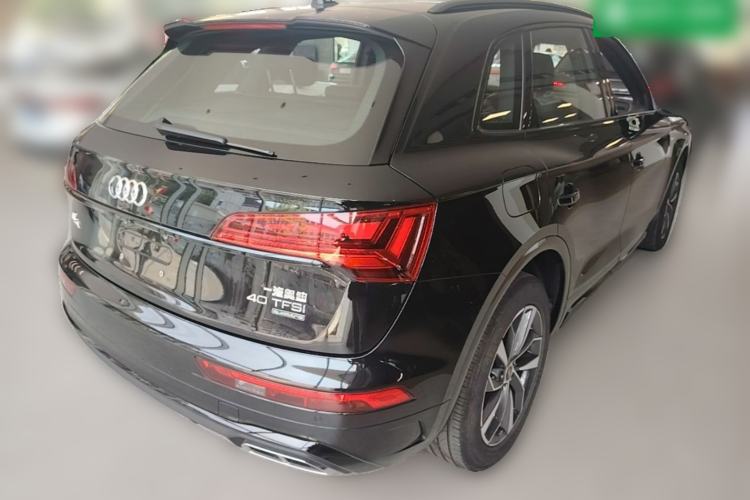 Used Audi Q5L 2024 40 TFSI Luxury Dynamic Edition Rear Right 45 Deg