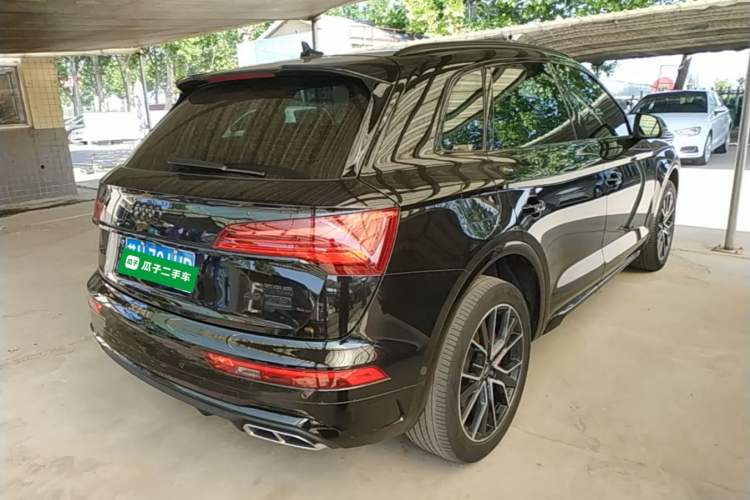 Used Audi Q5L 2024 45 TFSI Luxury Dynamic Model Rear Right 45 Deg