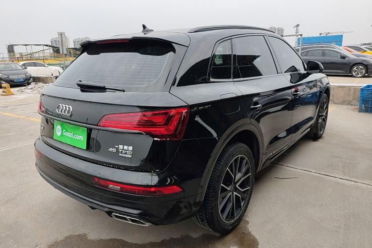 Used Audi Q5L 2024 45 TFSI Luxury Dynamic Model Rear Right 45 Deg
