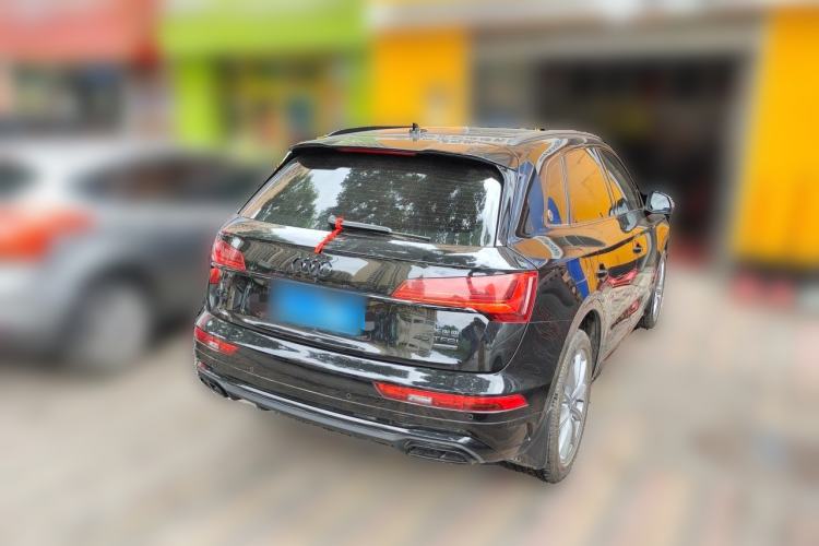 Used Audi Q5L 2024 40 TFSI Fashion Dynamic Model Rear Right 45 Deg