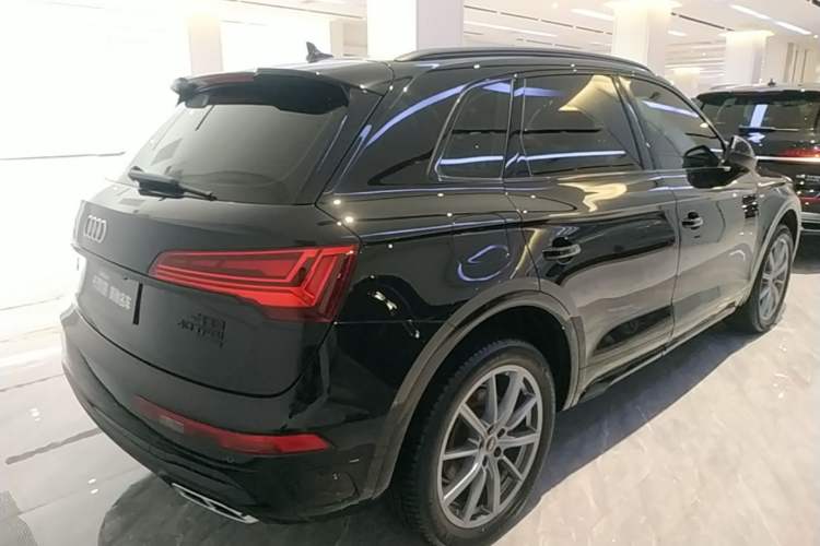 Used Audi Q5L 2024 40 TFSI Luxury Dynamic Edition Rear Right 45 Deg