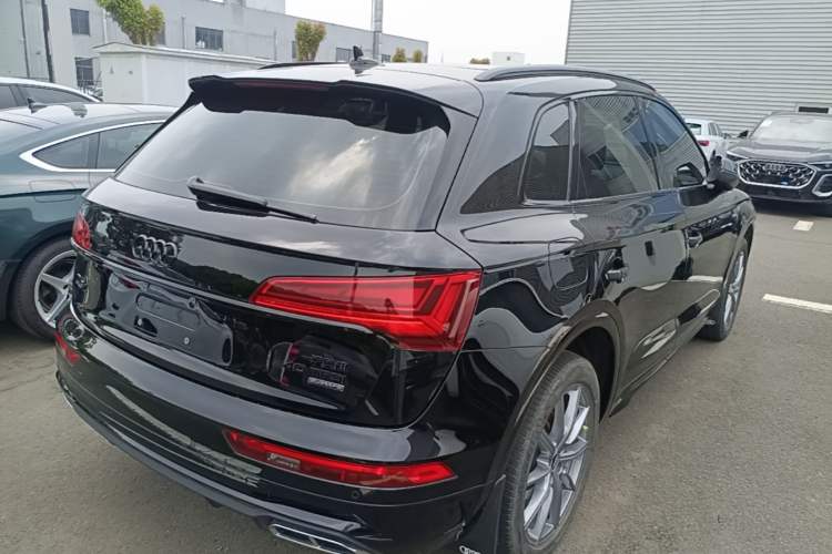 Used Audi Q5L 2024 40 TFSI Luxury Dynamic Edition Rear Right 45 Deg