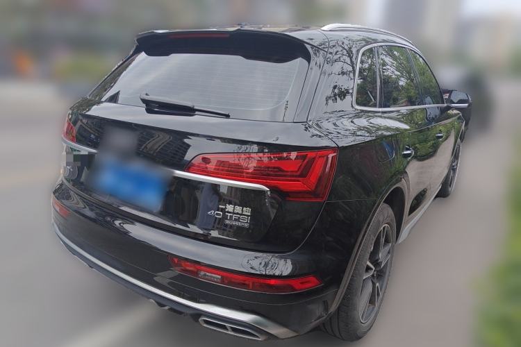 Used Audi Q5L 2024 40 TFSI Fashion Dynamic Model Rear Right 45 Deg