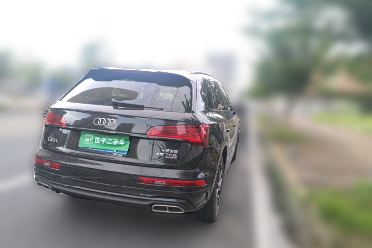 Used Audi Q5L 2024 45 TFSI Luxury Dynamic Model Rear Right 45 Deg