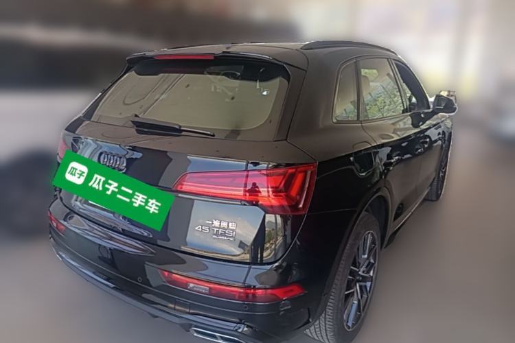 Used Audi Q5L 2024 45 TFSI Luxury Dynamic Model Rear Right 45 Deg