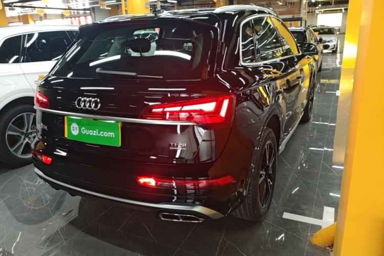 Used Audi Q5L 2024 40 TFSI Fashion Dynamic Model Rear Right 45 Deg