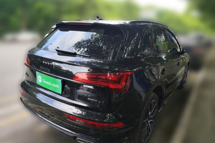Used Audi Q5L 2024 45 TFSI Luxury Dynamic Model Rear Right 45 Deg