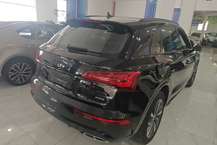 Used Audi Q5L 2024 40 TFSI Fashion Dynamic Model Rear Right 45 Deg