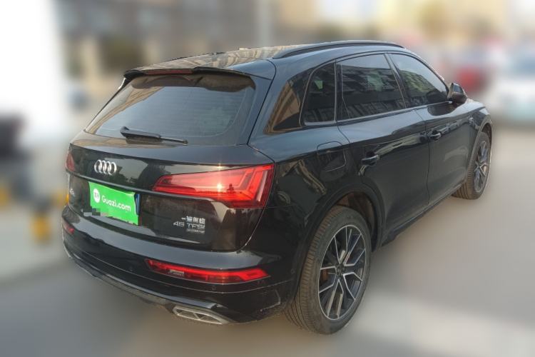Used Audi Q5L 2024 45 TFSI Luxury Dynamic Model Rear Right 45 Deg