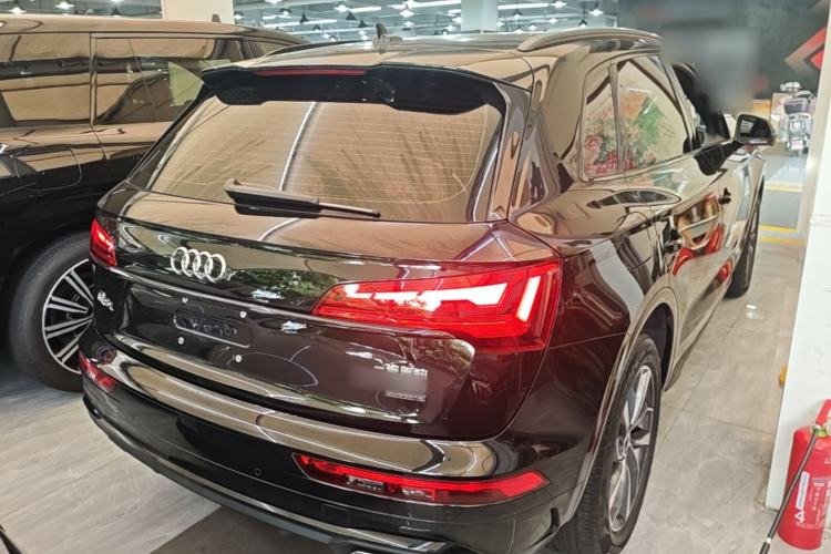 Used Audi Q5L 2024 40 TFSI Luxury Dynamic Edition Rear Right 45 Deg