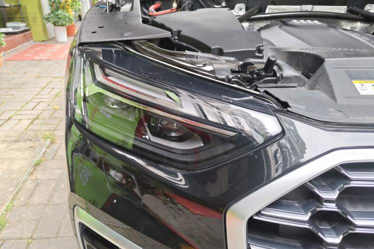 Used Audi Q5L 2024 40 TFSI Luxury Dynamic Edition Right Front Headlight