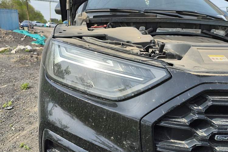 Used Audi Q5L 2024 40 TFSI Luxury Dynamic Edition Right Front Headlight