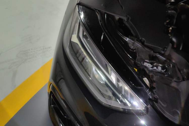 Used Audi Q5L 2024 40 TFSI Luxury Dynamic Edition Right Front Headlight