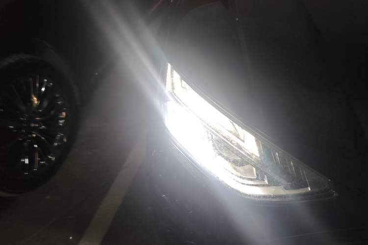 Used Audi Q5L 2024 45 TFSI Luxury Dynamic Model Right Front Headlight