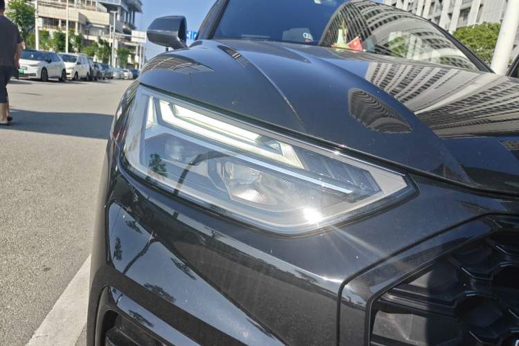 Used Audi Q5L 2024 40 TFSI Luxury Dynamic Edition Right Front Headlight