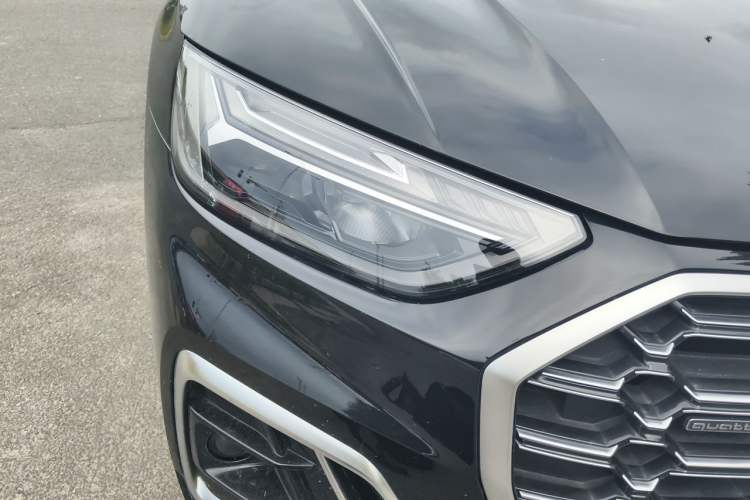 Used Audi Q5L 2024 40 TFSI Fashion Dynamic Model Right Front Headlight