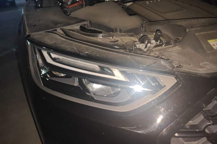 Used Audi Q5L 2024 45 TFSI Luxury Dynamic Model Right Front Headlight