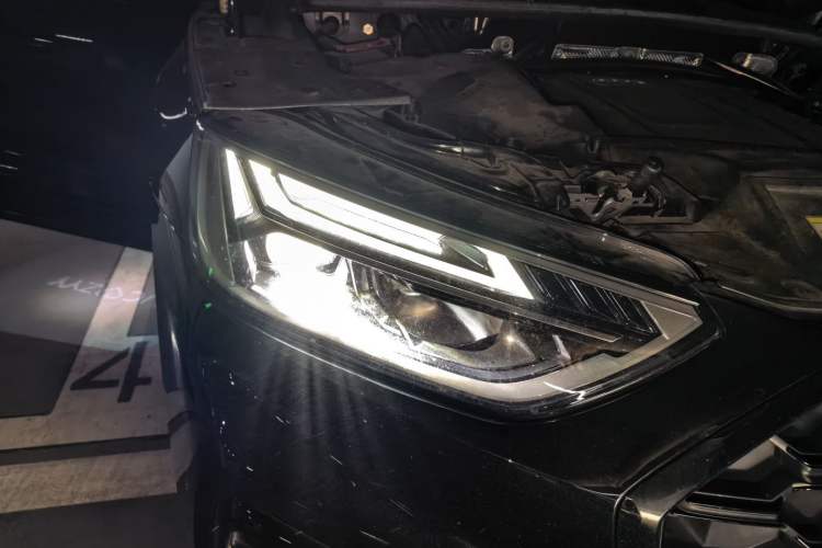 Used Audi Q5L 2024 45 TFSI Luxury Dynamic Model Right Front Headlight
