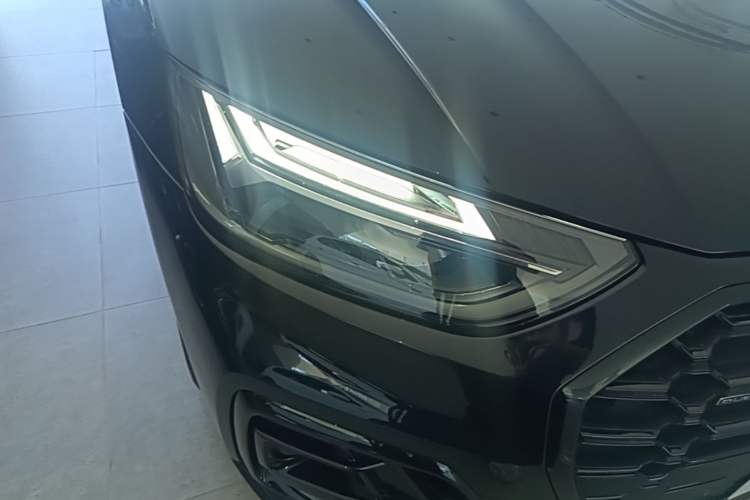 Used Audi Q5L 2024 45 TFSI Luxury Dynamic Model Right Front Headlight
