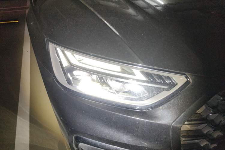Used Audi Q5L 2024 40 TFSI Luxury Dynamic Edition Right Front Headlight