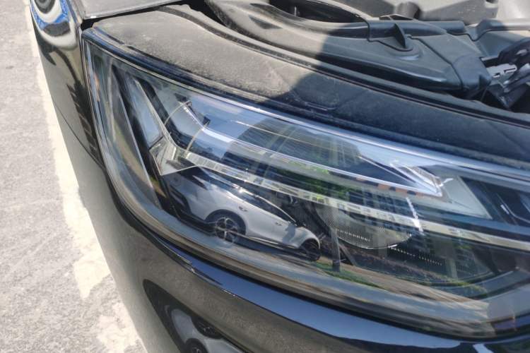 Used Audi Q5L 2024 40 TFSI Luxury Dynamic Edition Right Front Headlight