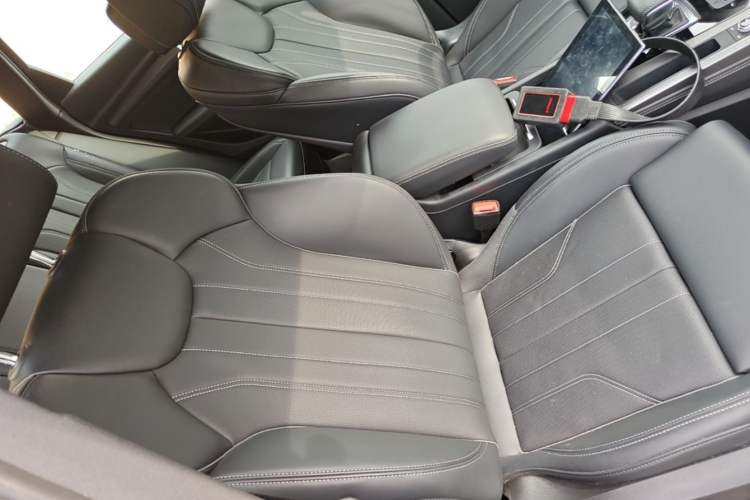 Used Audi Q5L 2024 40 TFSI Luxury Dynamic Edition Right Front Seat