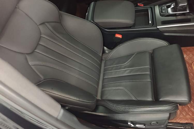 Used Audi Q5L 2024 40 TFSI Luxury Dynamic Edition Right Front Seat
