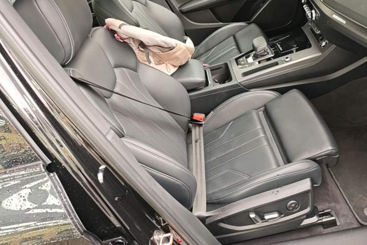 Used Audi Q5L 2024 40 TFSI Luxury Dynamic Edition Right Front Seat