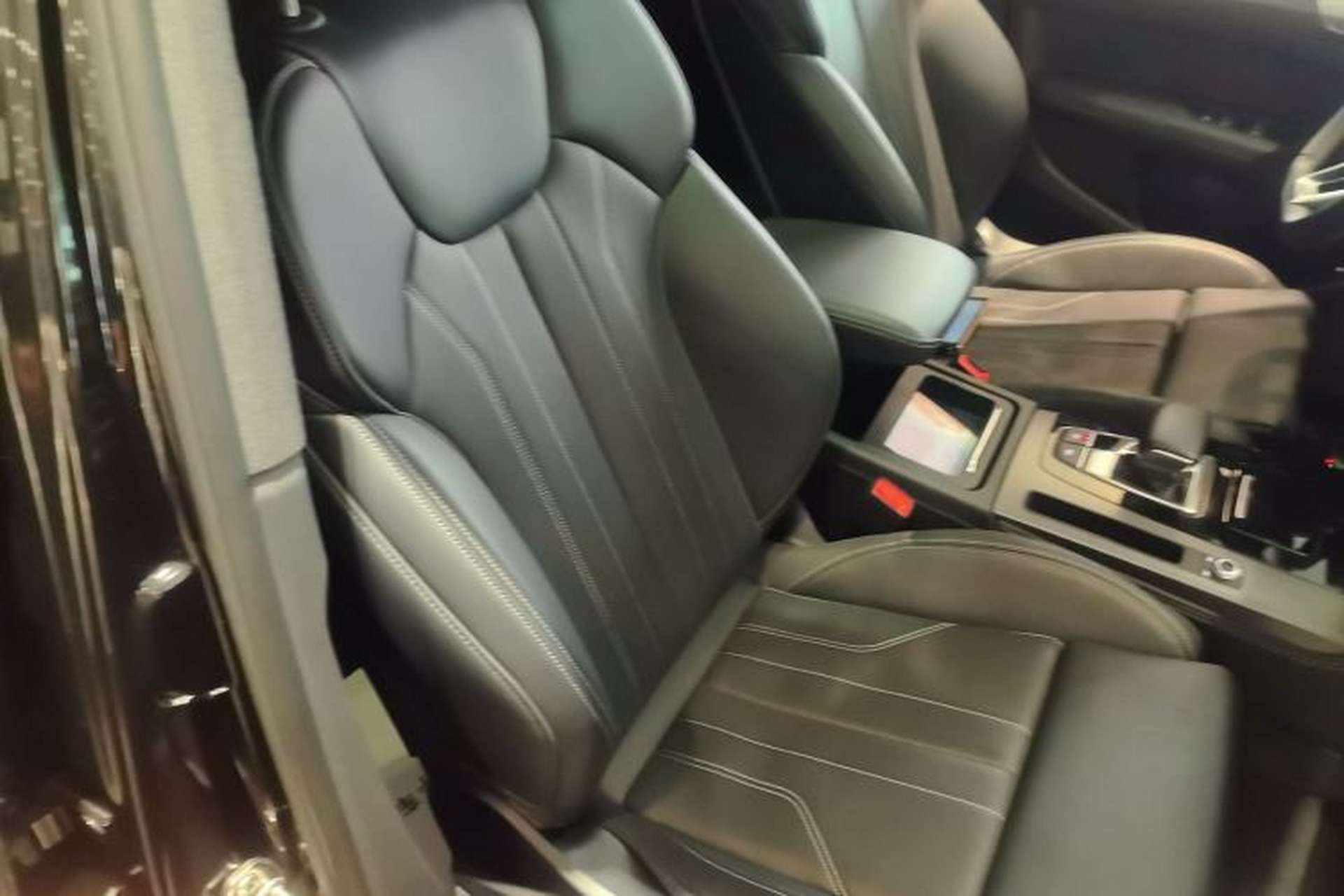Used Audi Q5L 2024 40 TFSI Fashion Dynamic Model Right Front Seat