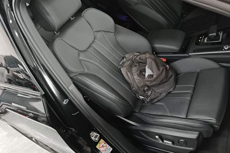Used Audi Q5L 2024 40 TFSI Luxury Dynamic Edition Right Front Seat