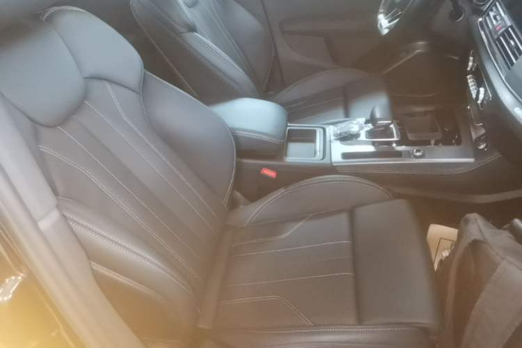 Used Audi Q5L 2024 40 TFSI Luxury Dynamic Edition Right Front Seat