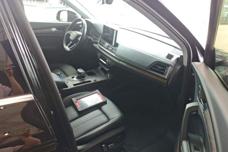 Used Audi Q5L 2024 40 TFSI Luxury Prestige Edition Right Front Seat
